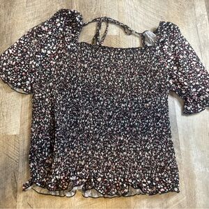 KTLG short sleeve top, crunched seersucker look, tie across back/short sleeve